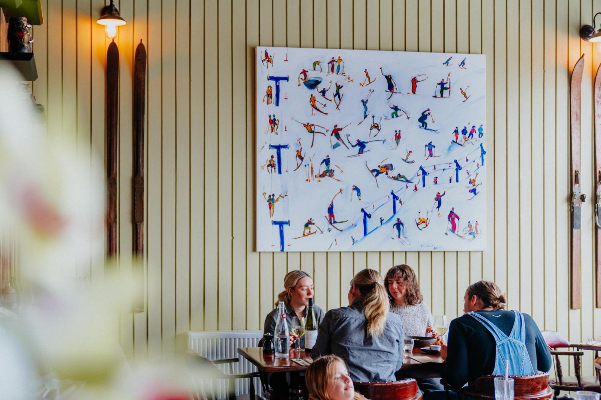 Falls Creek Hotel エクステリア 写真