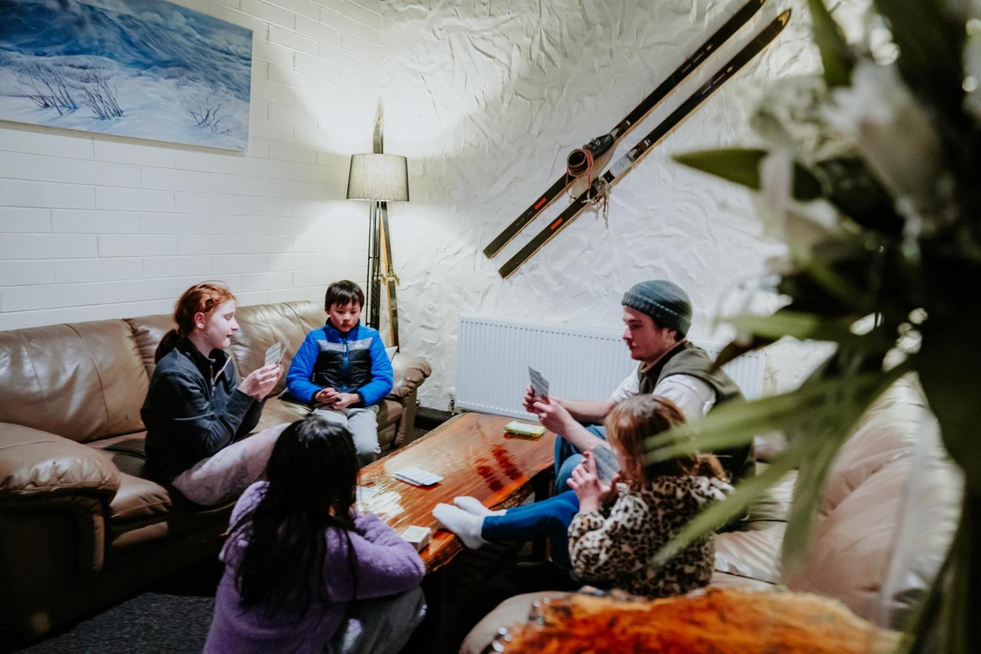 Falls Creek Hotel エクステリア 写真