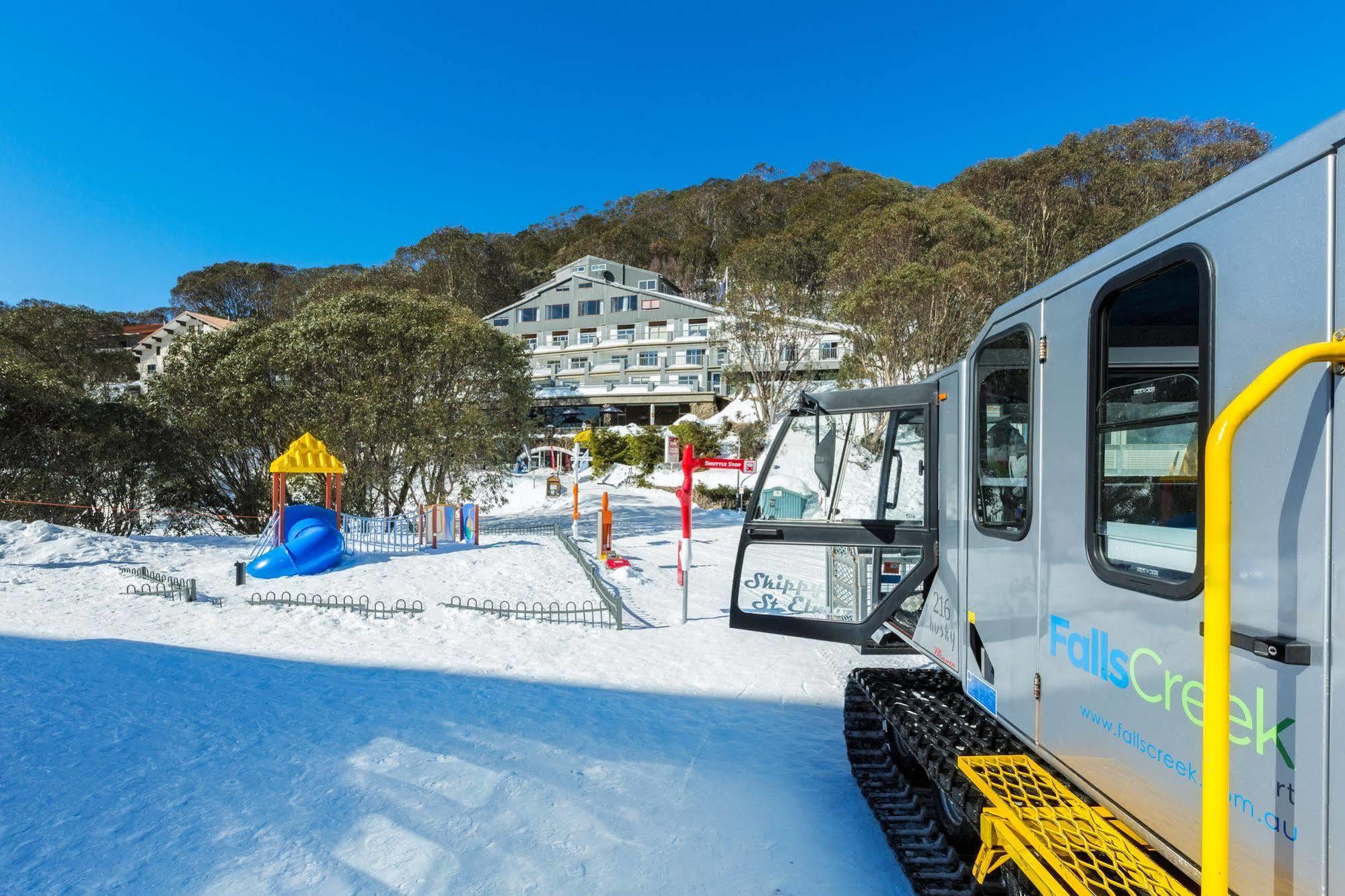 Falls Creek Hotel エクステリア 写真