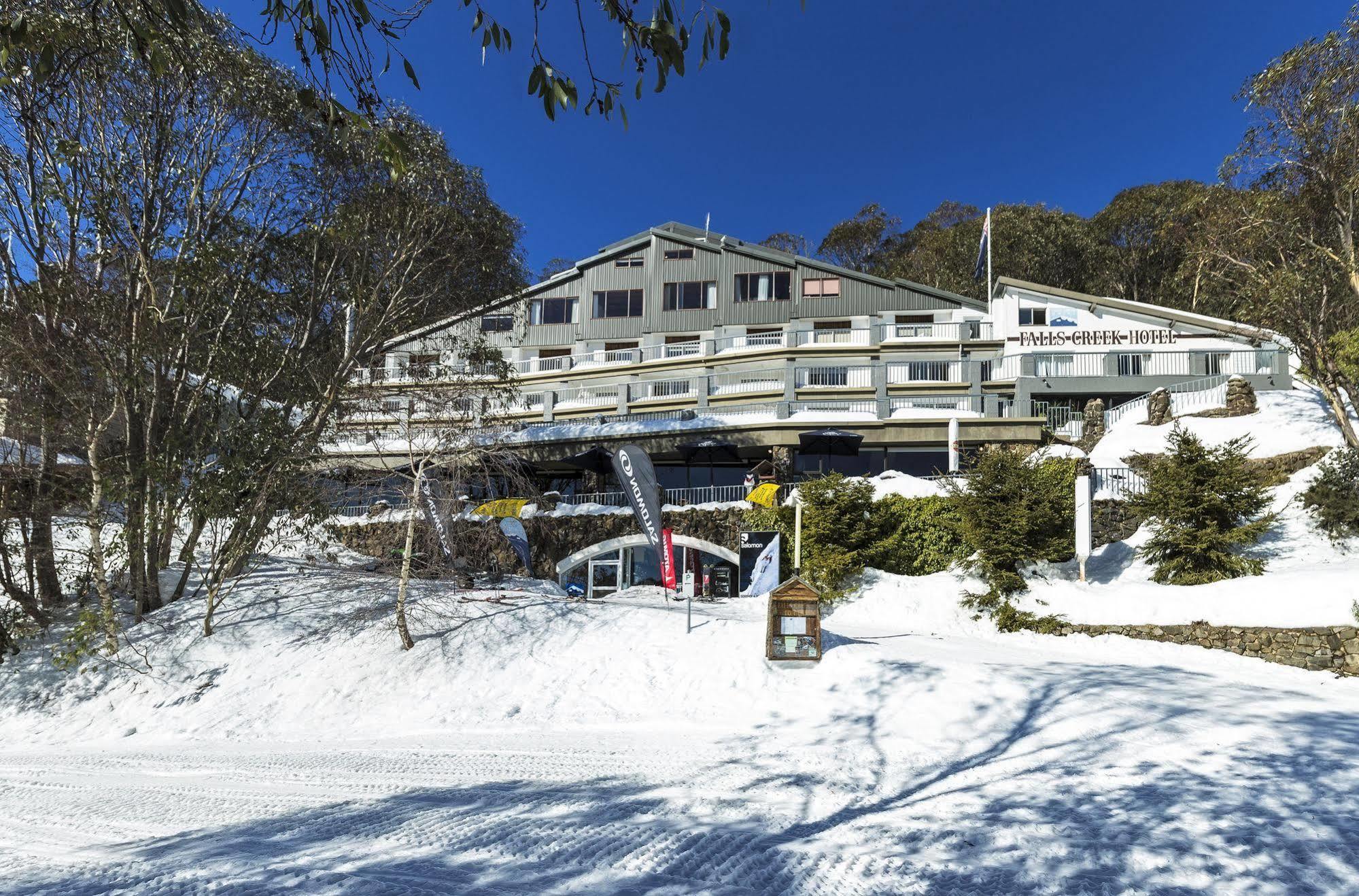 Falls Creek Hotel エクステリア 写真
