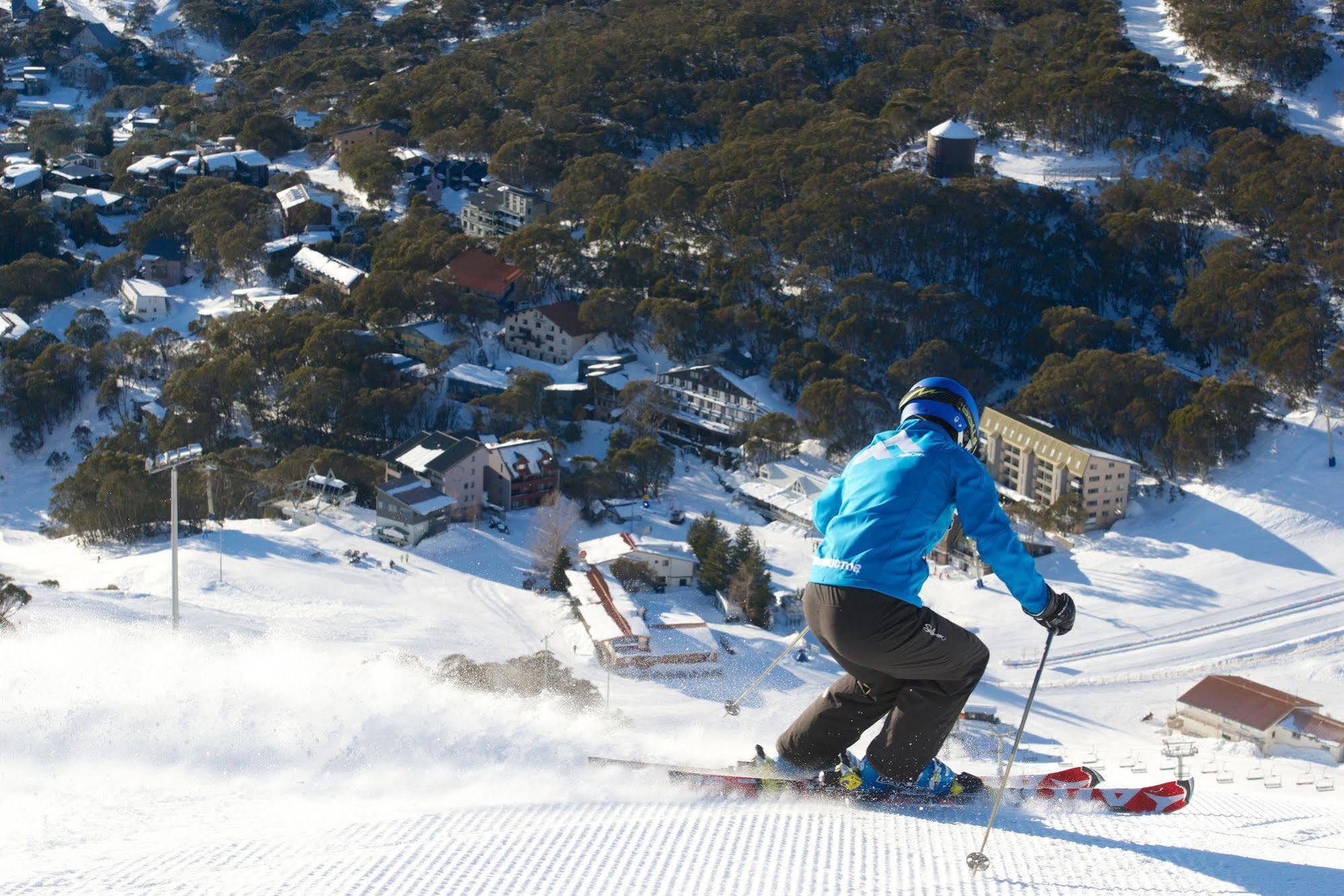 Falls Creek Hotel エクステリア 写真